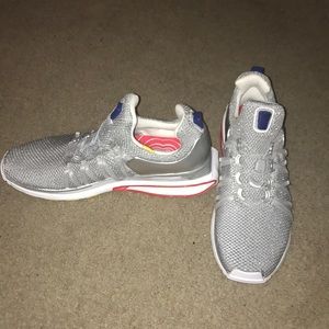 Nike Shox Gravity Metallic Silver